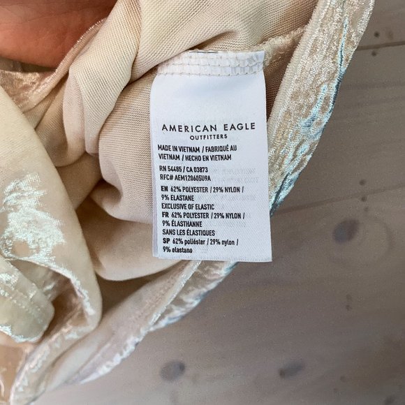 EUC American Eagle | X-Small | Cream/Ivory | Crushed Velvet Ruffle Tank Top - Picture 6 of 8